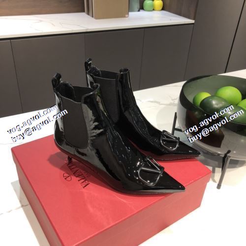 ヴァレンティノスーパーコピー 激安 2021秋冬 ヴァレンティノ VALENTINO 2色可選 フロントVカット もっとも高い人気を誇る  レザーシューズ靴 オリジナル