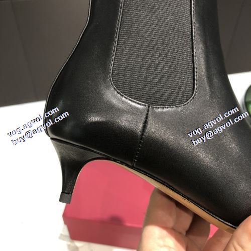 ヴァレンティノ VALENTINO 大人の雰囲気抜群 レザーシューズ靴 ヴァレンティノスーパーコピー 代引 2021秋冬 人気 ランキング
