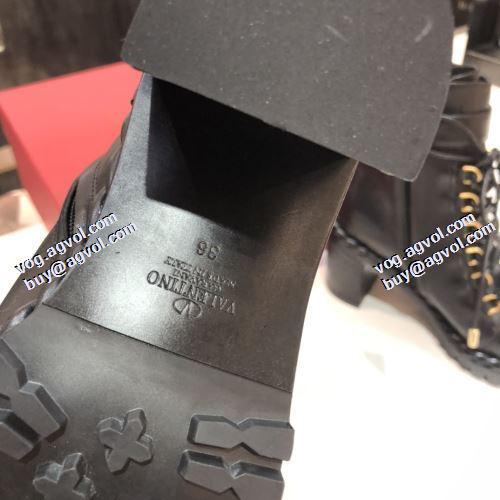 レザーシューズ靴 2021秋冬 定番のアイテム ヴァレンティノ VALENTINO ヴァレンティノブランドコピー 高級感ある クロスベルト ビット付き