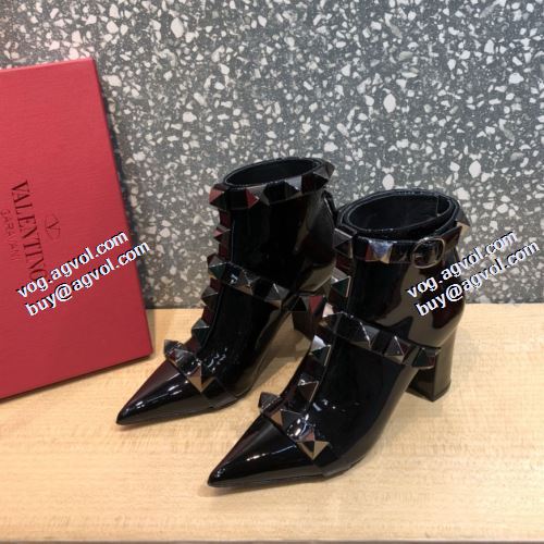 ヴァレンティノ VALENTINO 大人の雰囲気抜群 フロントVカット 綺麗に決まるフォルム! ヴァレンティノコピー ブランド 2021秋冬 ショートブーツ 3色可選 スタッズ 
