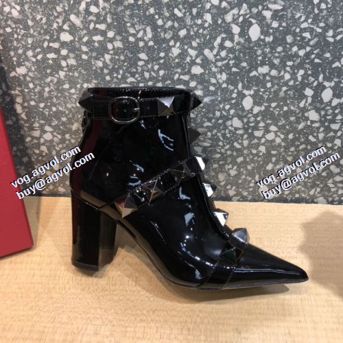 ヴァレンティノ VALENTINO 大人の雰囲気抜群 フロントVカット 綺麗に決まるフォルム! ヴァレンティノコピー ブランド 2021秋冬 ショートブーツ 3色可選 スタッズ 