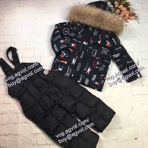MONCLERブランド 偽物 通販 2020-2021秋冬流行色紹介 ダウンジャケット セットアップ上下 寒さに打ち勝つ モンクレール 秋冬もちろん主役級
