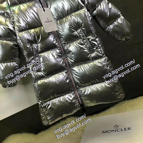 2020年秋冬新色続々登場 モンクレールブランド コピー じわじわと人気上昇中 MONCLER 高級感ある　ダウンジャケット 3色可選