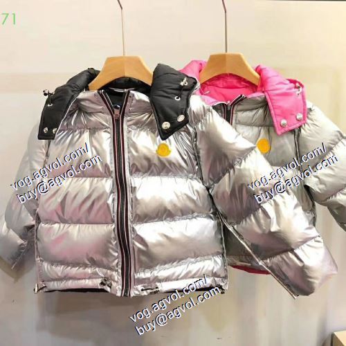 MONCLER 2色可選 ダウンジャケット 身体を保温できる モンクレールスーパーコピー 2020秋冬人気色おすすめ 秋冬を彩る一着