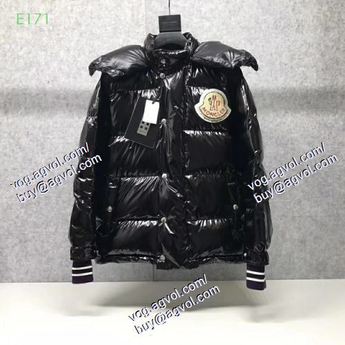 MONCLER お洒落を楽しみたいこの季節 ダウンジャケット メンズ 冬の着太りを解消する モンクレールコピー ブランド 3色可選