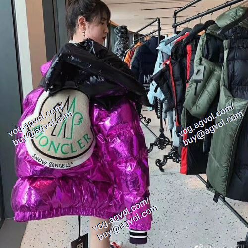 MONCLER お洒落を楽しみたいこの季節 ダウンジャケット メンズ 冬の着太りを解消する モンクレールコピー ブランド 3色可選