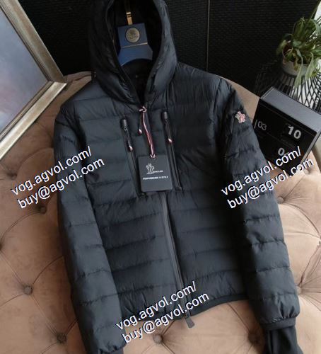 2020-20秋冬トレンドファッション MONCLER モンクレールブランド コピー 大人っぽい雰囲気を出せる ダウンジャケット メンズ