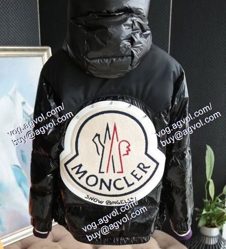 MONCLER 最高にCOOL秋冬新作 2020年秋冬に欠かせない モンクレールブランド 偽物 通販 ダウンジャケット2色可選 秋めいてくるとシックな着こなし