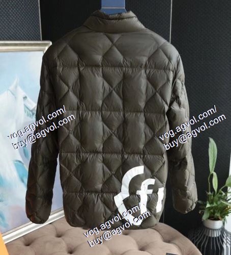 都会的な雰囲気を演出 モンクレールコピーブランド 2020-20秋冬取り入れやすい MONCLER ダウンジャケットカジュアルに着こなせるデザイン