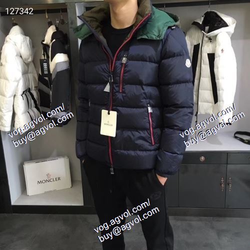 19FW 支持率が高い秋冬最新作 MONCLER モンクレールブランドコピー 秋冬コーデの定番アイテム 多色可選 ダウンジャケットトレンド感アップ