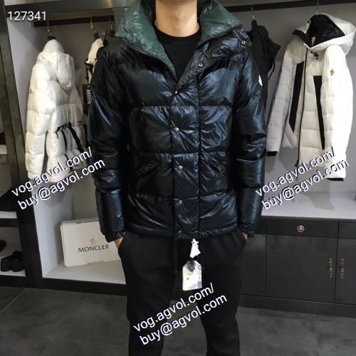 お洒落で秋冬注目トレンド MONCLERブランド コピー ダウンジャケット メンズ モンクレール 驚くほどの保温性がある 3色可選