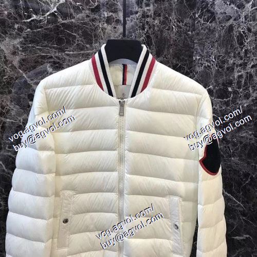 20/21AW 人気新品★超特価★ MONCLERブランドスーパーコピー ダウンジャケット メンズ 爽やかな心躍るコーディネート モンクレール 2色可選 秋冬によく似合う