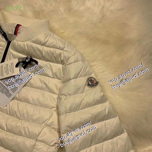 流行色2020秋冬に取り入れたい MONCLER モンクレールコピーブランド お洒落で秋冬 スタイリッシュな印象 ダウンジャケット 2色可選