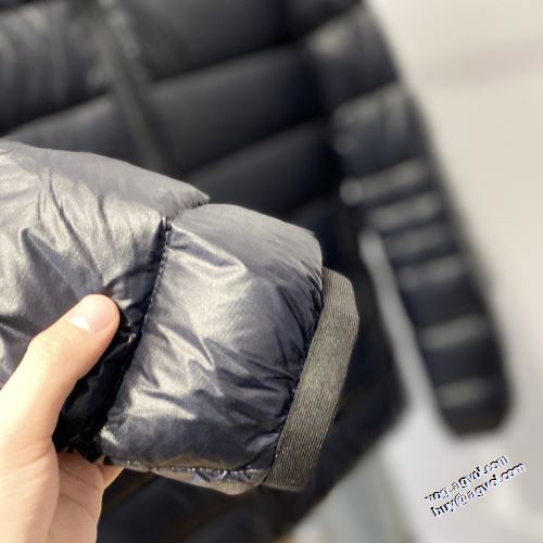 2022新作 カナダグースコピーブランド 高級感を備えている フィルパワーの高い カナダグース Canada Goose ダウンジャケット 軽くて暖かい