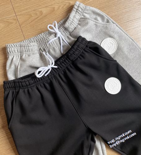 カナダグーススーパーコピー 早くも完売している 足長効果のある 2022新作 カナダグース Canada Goose スエットパンツ 最高のリラックス感 2色可選