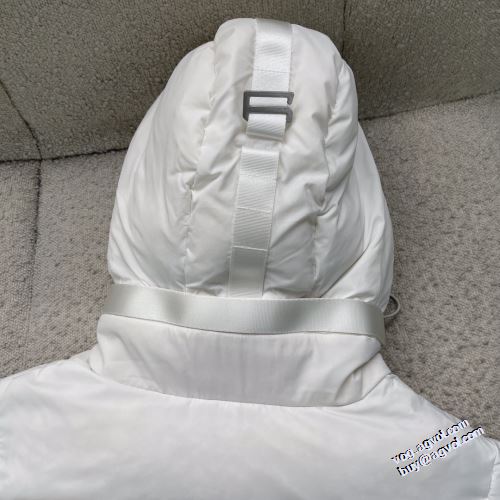 フィルパワーの高い カナダグーススーパーコピー 防風性に優れ 2022新作 カナダグース Canada Goose ダウンジャケット 人気販売中