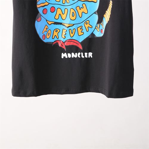 2色可選 高品質 海外セレブ愛用 大花プリント 2022新作 ラウンドネック 半袖Tシャツ 自然な肌触り モンクレールブランド コピー