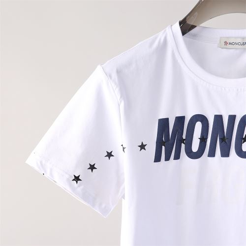 2色可選 肌に密着 高品質 人気 モンクレールコピー ブランド 2022新作 半袖Tシャツ プリント レジャー デザイン性の高い