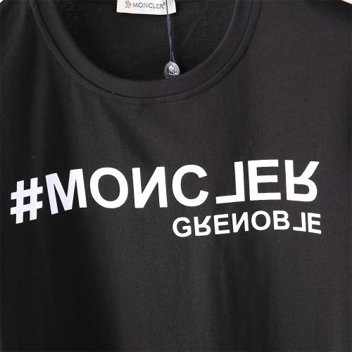 2022新作 お洒落に魅せる モンクレールブランド コピー ラウンドネック 半袖Tシャツ シンプル 着回し度抜群 2色可選