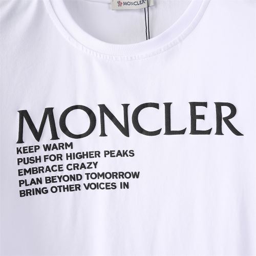 モンクレール コピー 超目玉 2022新作 2色可選 レジャー 半袖Tシャツ 収縮性のある 気軽にカジュアルに使える