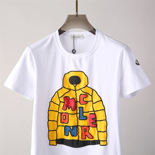ラウンドネック プリント 半袖Tシャツ 2022新作 オリジナル 快適な着心地 モンクレール偽物ブランド お洒落に魅せる 2色可選