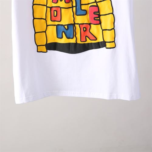 ラウンドネック プリント 半袖Tシャツ 2022新作 オリジナル 快適な着心地 モンクレール偽物ブランド お洒落に魅せる 2色可選
