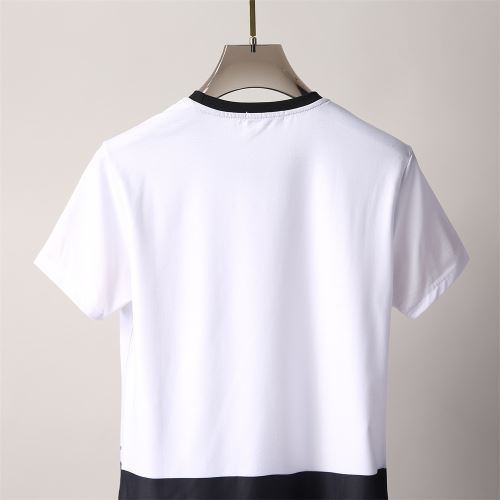 半袖Tシャツ レジャー モンクレールブランド 偽物 通販 高品質 人気 2022新作 シンプル ラックスした雰囲気
