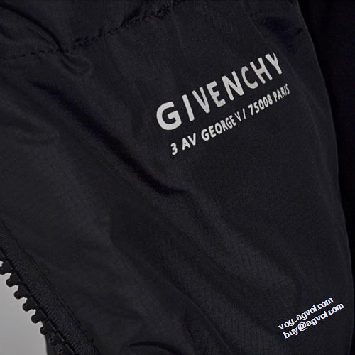ジバンシィブランドスーパーコピー 一番人気の新作はこれ 2022新作 ジバンシー GIVENCHY フィルパワーの高い ダウンジャケット リバーシブル仕様