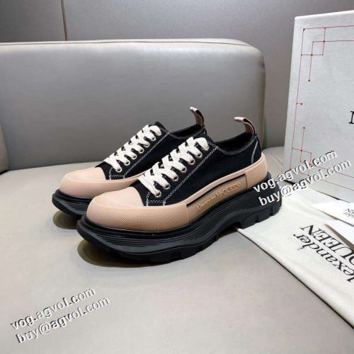 2022新作 スニーカー 超軽量設計 透湿?防水素材採用 ブランドスーパーコピー 女性にも男性にも適応 滑りにくい 落ち着いた感覚