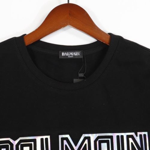 着心地満点 2022新作 バルマンコピー ブランド 注目のアイテム デザイン性の高い バルマン BALMAIN 半袖Tシャツ プリント