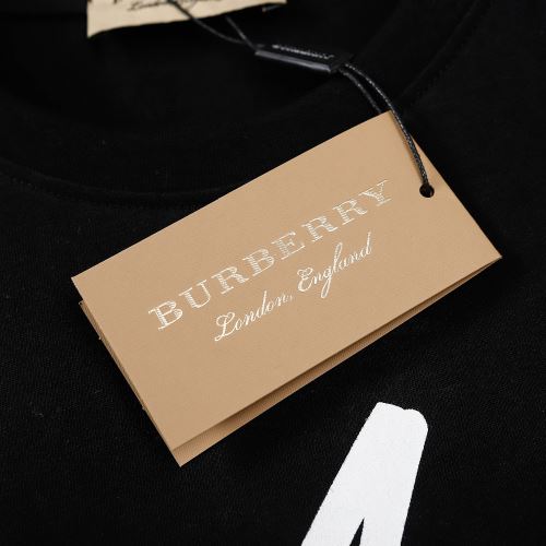 2022新作 バーバリー BURBERRY 半袖Tシャツ 流行に関係なく長年愛用できる バーバリーブランド コピー 柔らかな質感 柔らかい手触り 2色可選