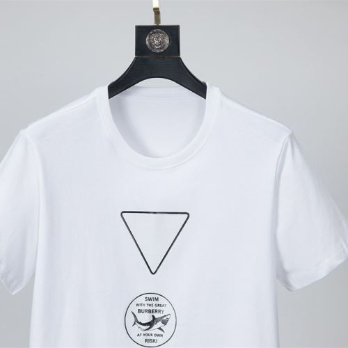 流行に関係なく長年愛用できる 2022新作 バーバリーコピー 半袖Tシャツ ブランド 魅力ファッション 2色可選 デザイン性の高い プリント