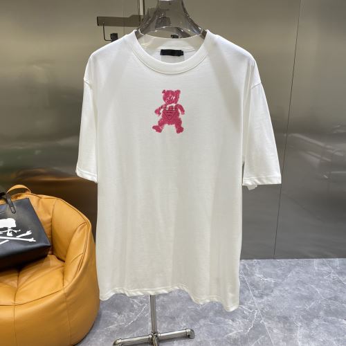 柔らかい手触り ブランド コピー 2022新作 半袖Tシャツ セレブ愛用の超人気商品 2色可選 デザイン性の高い 収縮性のある