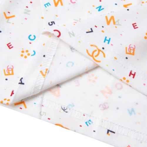 2022新作 ブランド コピーCH 半袖Tシャツ 柔らかい手触り ブランドコピー 完成度の高い逸品 クールビズ 好評でした