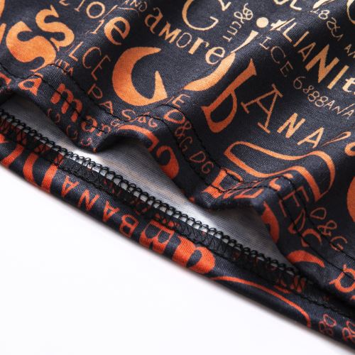 2022新作 ドルチェ＆ガッバーナ Dolce&Gabbana ラウンドネック 半袖Tシャツ プリント 収縮性のある 肌に密着 超目玉 ドルチェ&ガッバーナコピー ブランド