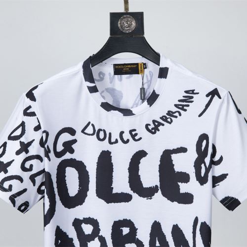半袖Tシャツ 上品な輝きを放つ形 お洒落に魅せる クールビズ 快適な着心地 ドルチェ&ガッバーナスーパーコピー 2022新作