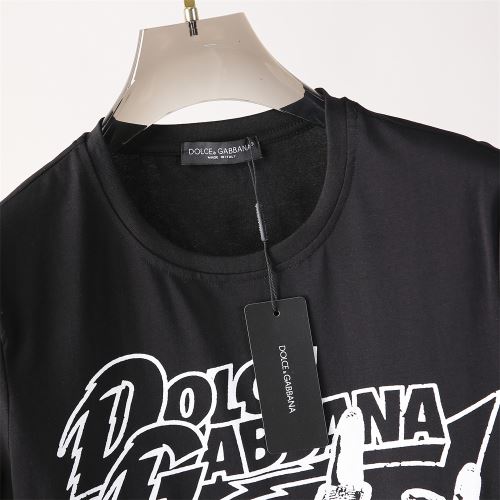 上品な輝きを放つ形 ドルチェ ガッバーナコピー ラウンドネック プリント 半袖Tシャツ 2022新作 2色可選 柔らかい手触り 自然な肌触り
