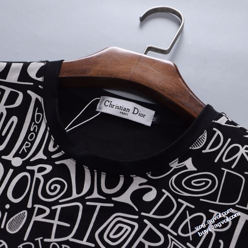 ラウンドネック 自然な肌触り 吸汗速乾 2022新作 半袖Tシャツ セットアップ上下 ディオール DIOR プリント レジャー ディオールスーパーコピー 2色可選 極上の着心地