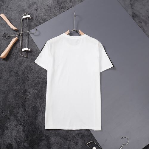 2022新作 ディオール DIOR 2色可選 半袖Tシャツ レジャー 刺繍使い 快適な着心地 乾きやすい 高級感ある ディオールコピー