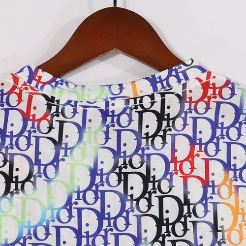 ラウンドネック 半袖Tシャツ ディオールコピー ブランド プリント ラックスした雰囲気 綿/コットン 吸汗速乾 綺麗に決まるフォルム！2022新作 ディオール DIOR