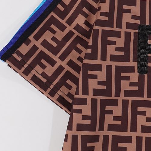 フェンディブランド 偽物 通販 2022新作 半袖Tシャツ 刺繍使い 通気性に優れた ラックスした雰囲気 オリジナル 2色可選