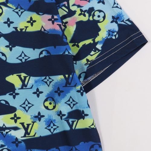 2022新作 2色可選 プリント ラウンドネック 肌に密着 クールビズ 半袖Tシャツ ルイ ヴィトンスーパーコピー 激安 ポップ