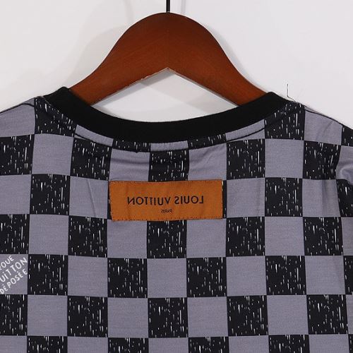 グレンチェック レジャー 半袖Tシャツ 2色可選 ルイ ヴィトンブランド コピー サイズ豊富 吸汗性に優れ 2022新作