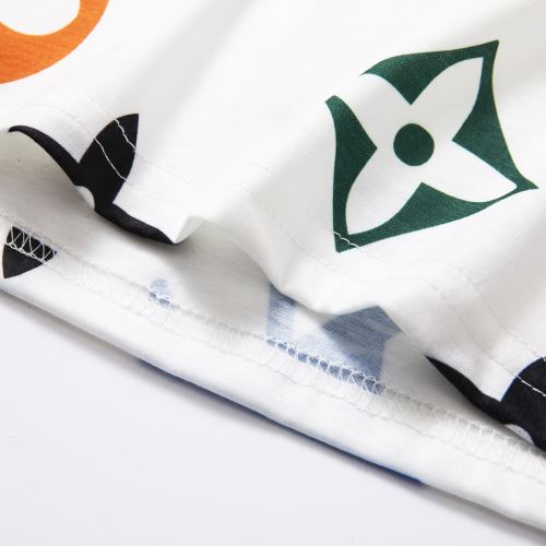 ルイ ヴィトンコピー ブランド 2色可選 半袖Tシャツ プリント 収縮性のある 魅力ファッション 2022新作 着心地満点