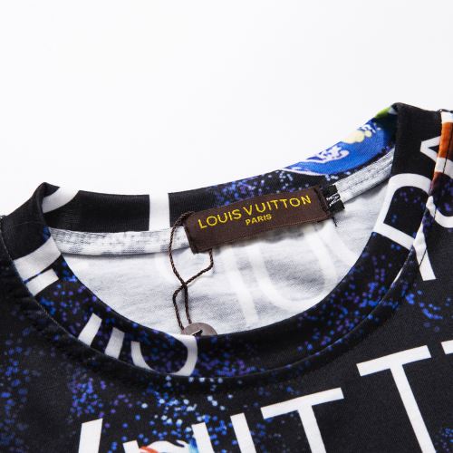 豊富なサイズ ラウンドネック 半袖Tシャツ 2022新作 ルイ ヴィトンブランド 偽物 通販 優しいフィット感 通気性に優れた