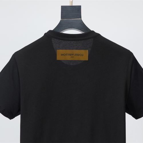2022新作 人気新品★超特価★ プリント 半袖Tシャツ 2色可選 優しいフィット感 乾きやすい ルイ ヴィトンブランド 偽物 通販