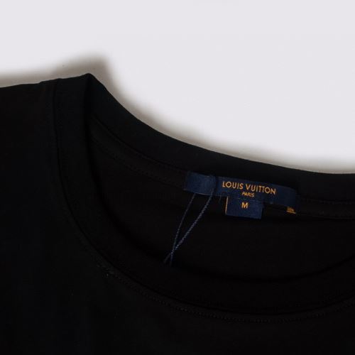 男女兼用 2色可選 ルイ ヴィトンコピーブランド ラウンドネック 半袖Tシャツ 2022新作 セール中 綿/コットン 頑丈な素材 吸汗速乾