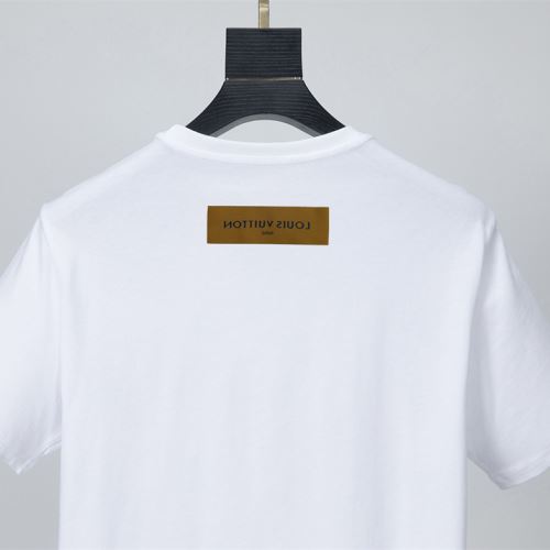 2022新作 高級感ある レジャー 半袖Tシャツ 高品質 シンプル 2色可選 自然な肌触り ルイ ヴィトン偽物ブランド