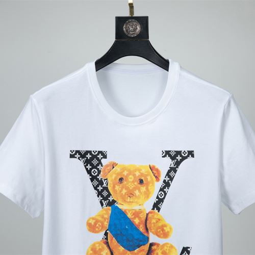 高級感ある プリント 半袖Tシャツ 2色可選 2022新作 自分らしいスタイリング 頑丈な素材 吸汗性に優れ ルイ ヴィトン偽物ブランド