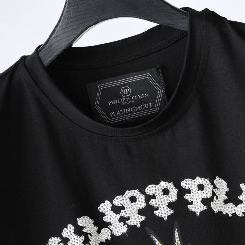 しわになりにくい 流行に関係なく長年愛用できる 2色可選 フィリッププレイン PHILIPP PLEIN 圧倒的な高級感 フィリッププレインスーパーコピー 2022新作 Tシャツ